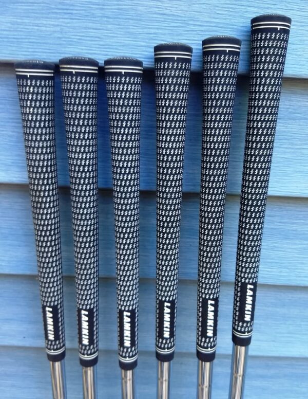 New Titleist T200 Men's RH Irons - Image 5