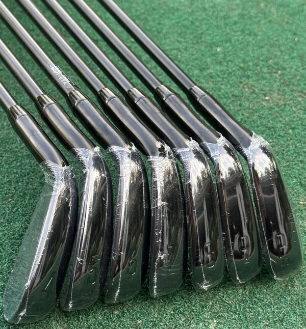 Titleist T200 Black Limited Edition Iron Set 4-PW AMT Black R300 Regular NEW!. - Image 3